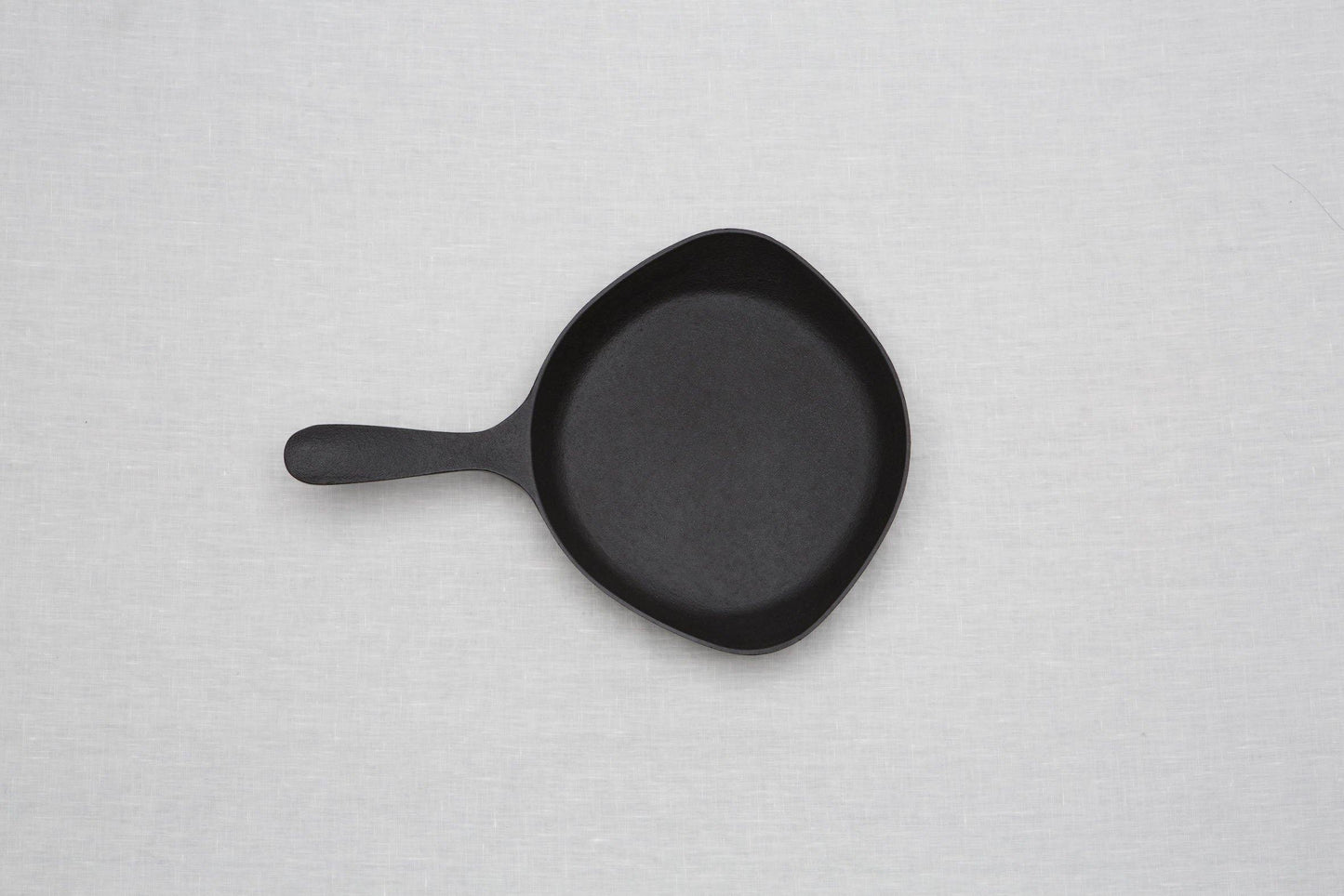 柳宗理 南部鉄器 ミニパン / Sori Yanagi - Cast iron mini pan - CIBI TOKYO STORE