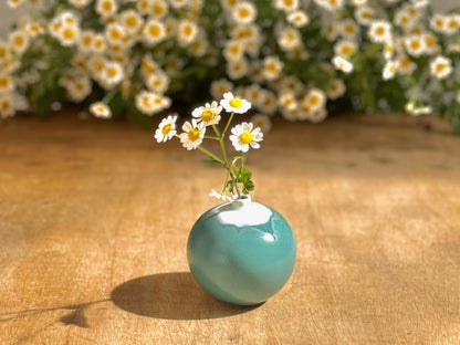 白山陶器 球型ミニ花瓶 / Round Vase