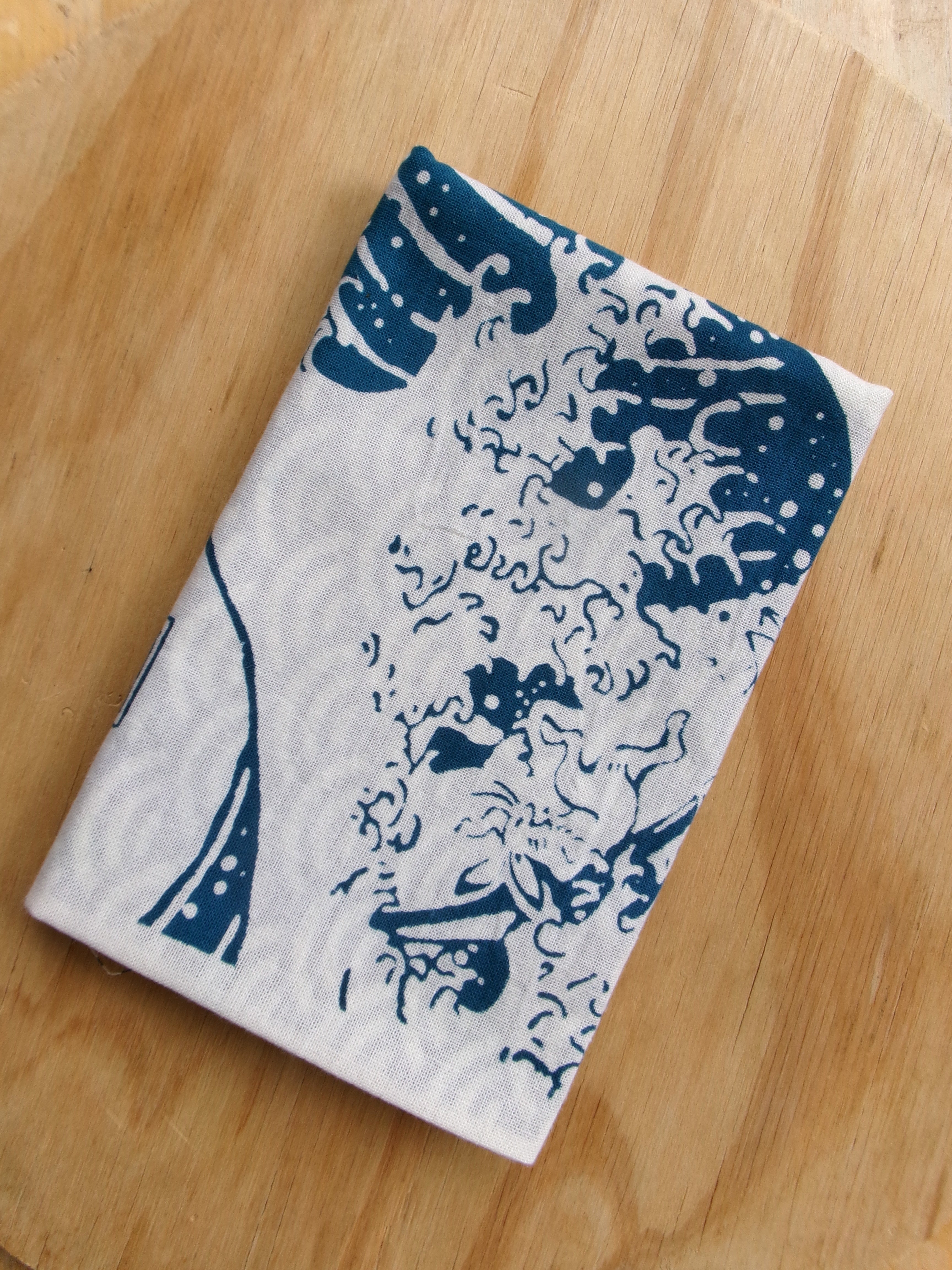 てぬぐい 鳥獣戯画 神奈川沖浪裏 – CIBI TOKYO STORE